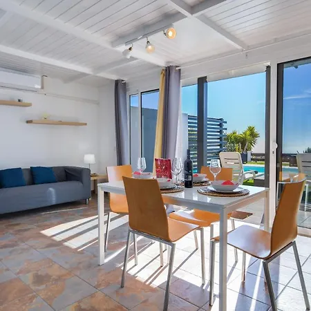 Casa Amanecer 3 Macher
